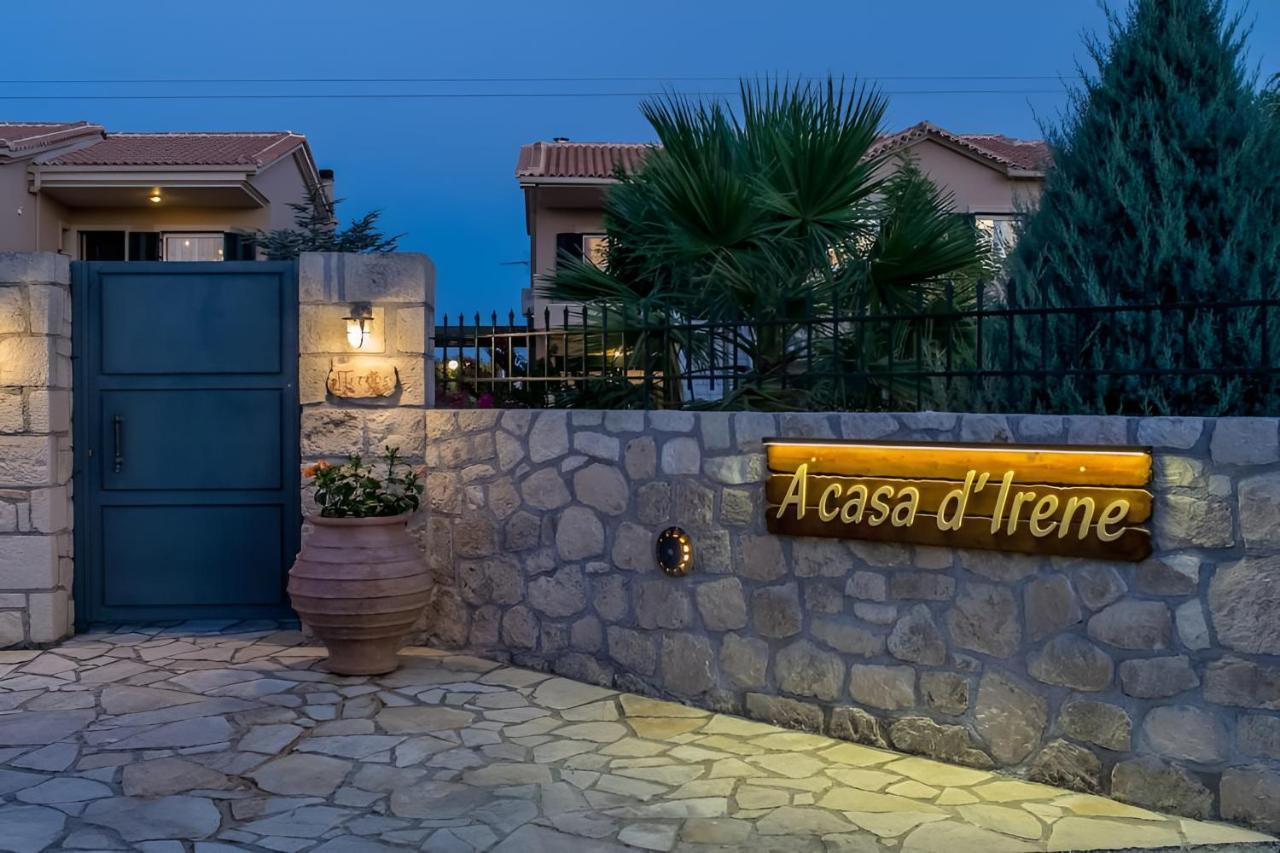 A Casa D'Irene Apartment Mantzavinata Bagian luar foto