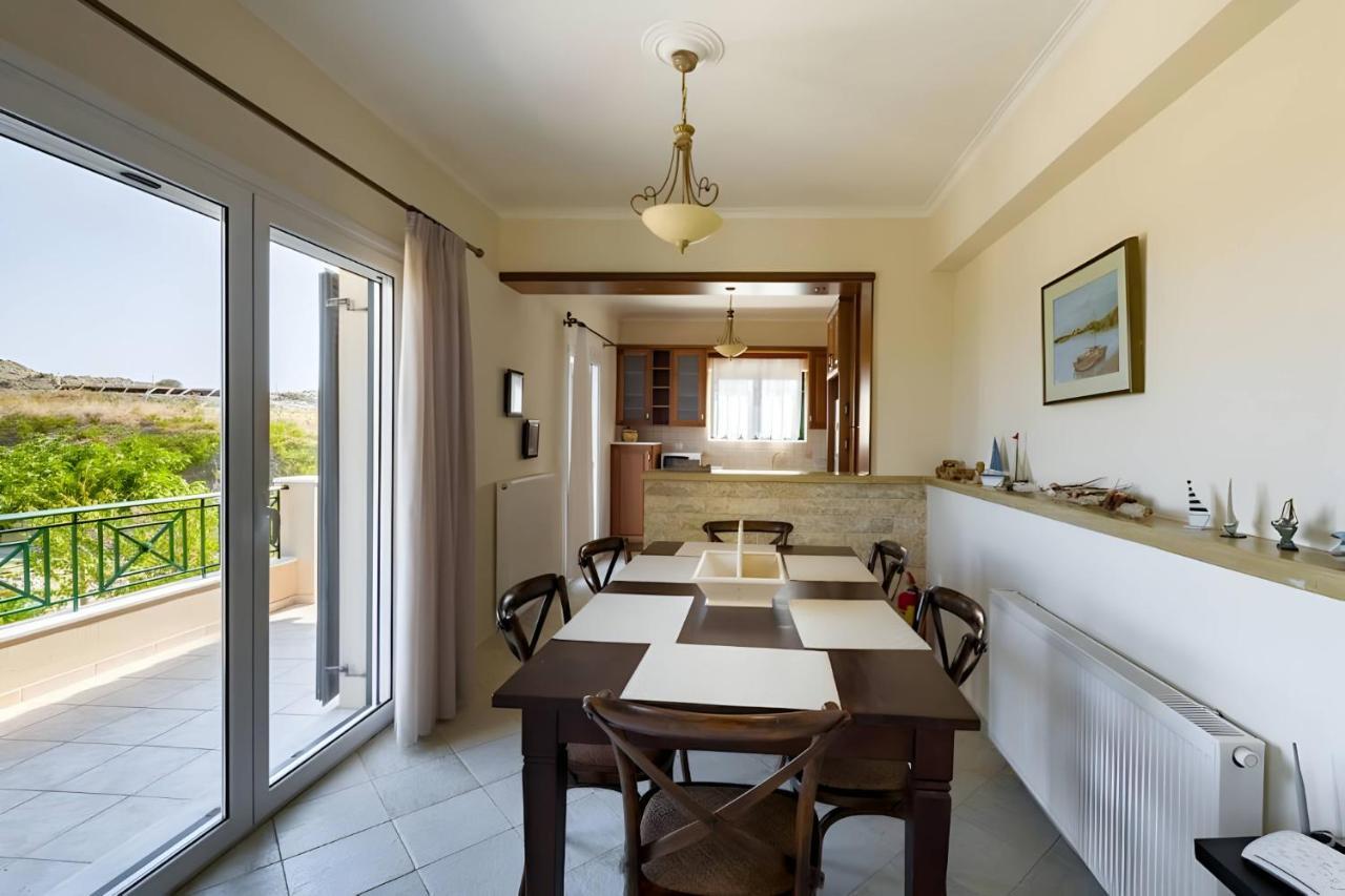 A Casa D'Irene Apartment Mantzavinata Bagian luar foto