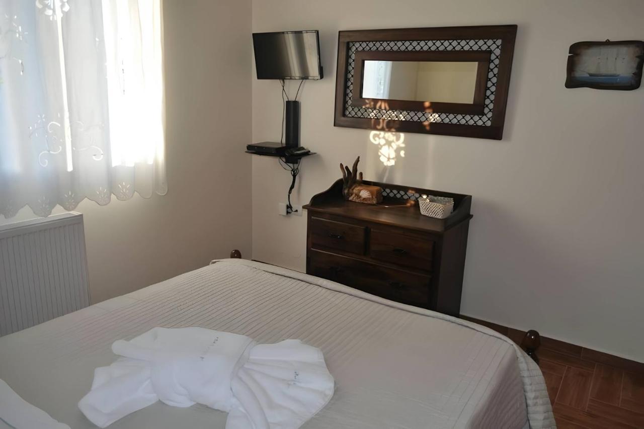 A Casa D'Irene Apartment Mantzavinata Bagian luar foto