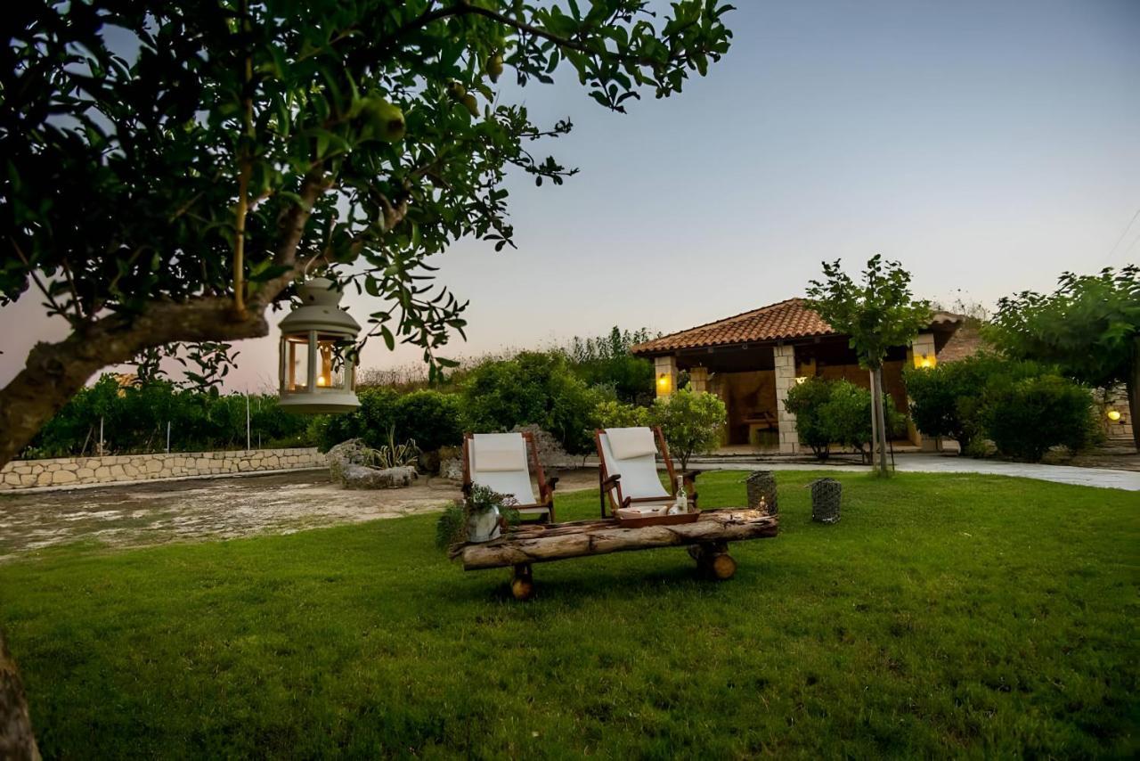 A Casa D'Irene Apartment Mantzavinata Bagian luar foto