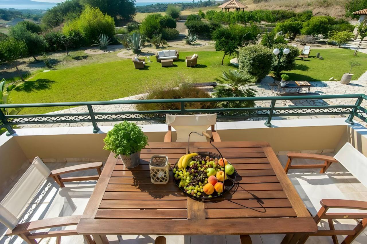 A Casa D'Irene Apartment Mantzavinata Bagian luar foto