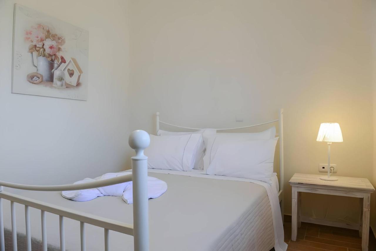 A Casa D'Irene Apartment Mantzavinata Bagian luar foto